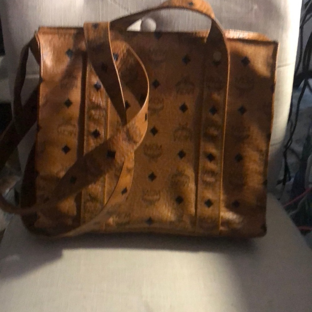 MCM - Large Classic Shopper Tote in Visetos Monogram Coated Canvas - Cognac EUC - Picture 2 of 13